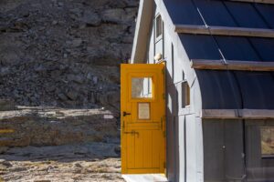 Photo Solar-Powered Classrooms