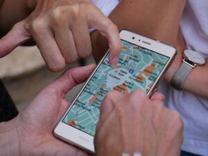 Photo Mobile Platforms for Civic Participation