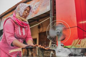 Photo Women Powering Change: Solar Micro-Enterprises