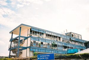 Photo Solarizing Health Centers and Maternal Units