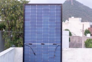 Photo Solar-Powered Health Access