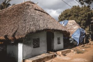 Photo Solar-Powered Disaster Shelters