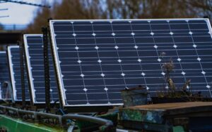 Photo Solar-Powered Digital Hubs